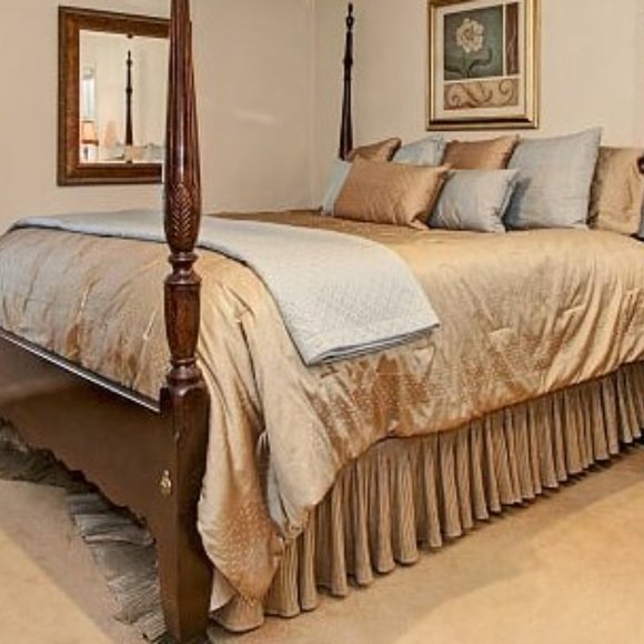 King Bedding Set -  16 pieces - Picture 15 of 15